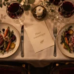 Restaurant romantique orléans : table dressée dîner