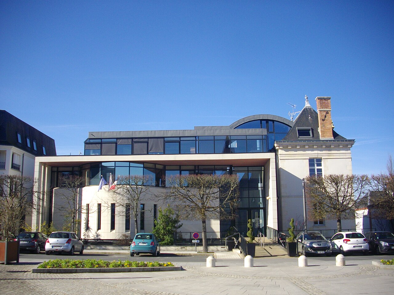 L’hôtel de ville de Saint-Jean-le-Blanc.